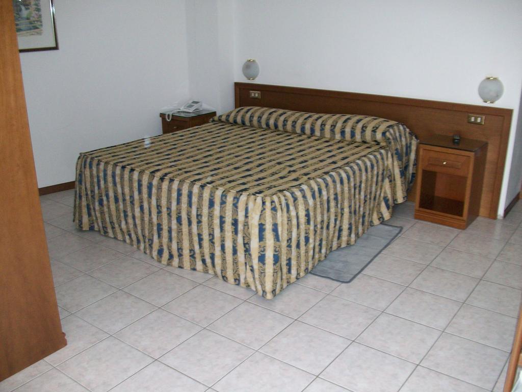Hotel Santorotto Di Fabio Terrosi Sinalunga Kamer foto