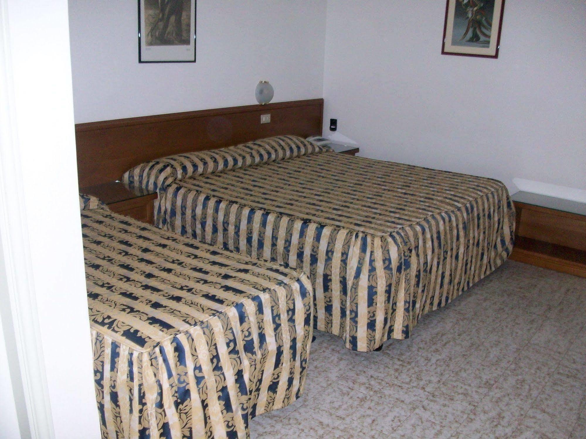 Hotel Santorotto Di Fabio Terrosi Sinalunga Buitenkant foto